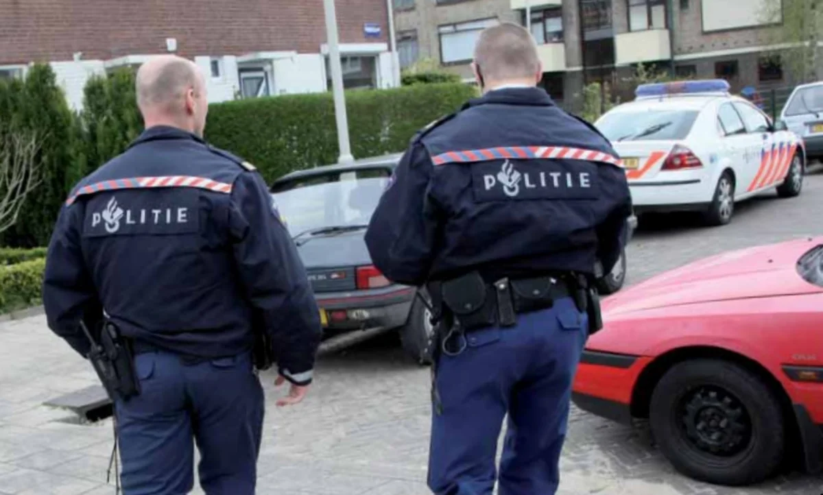 Hollandiya çempionatının ilk tur matçları polislərin tətili üzündən təxirə salınıb
