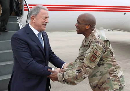 Hulusi Akar meets Ukrainian counterpart in Germany