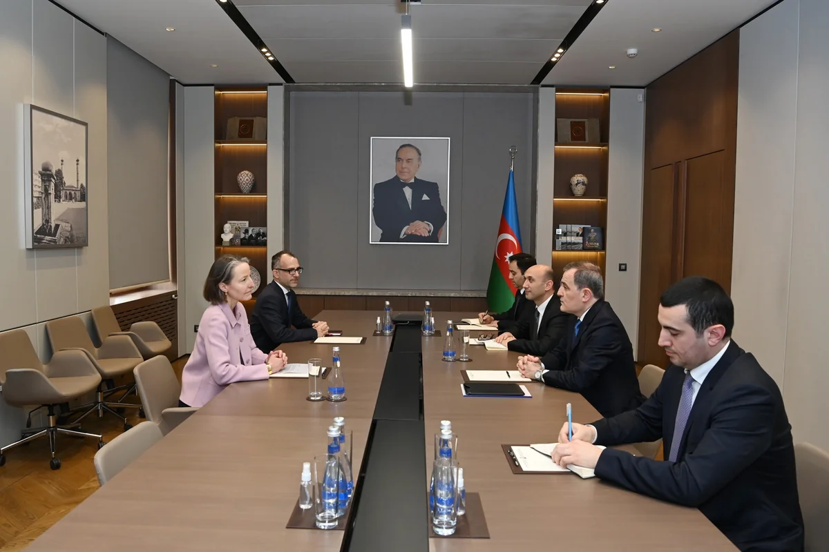 Ceyhun Bayramov İsveçrə səfirini postmünaqişə dövrü ilə bağlı məlumatlandırıb