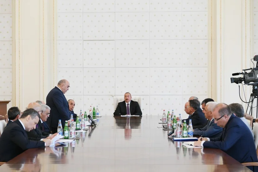 Президент Азербайджана: Необходимо рассмотреть вопрос установки генераторов в стратегических объектах