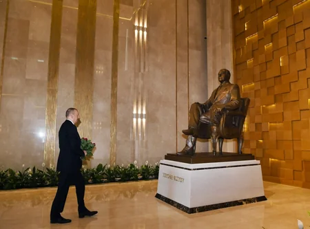 Prezident İlham Əliyev YAP-ın yeni inzibati binasının açılışında iştirak edib - YENİLƏNİB