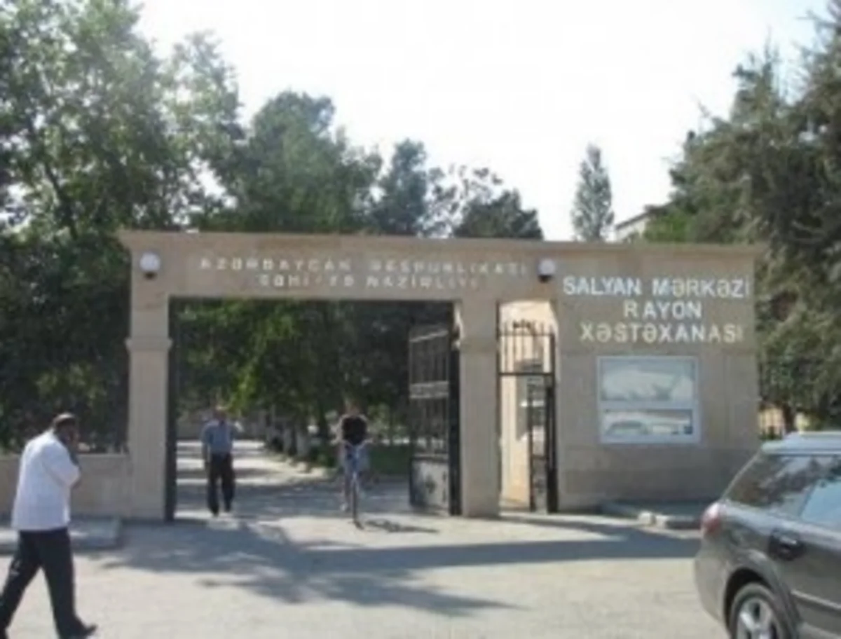 Salyan sakini yanıq xəsarəti alıb