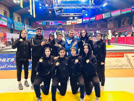 Azərbaycanın daha bir qadın taekvondoçusu İranda medal qazanıb