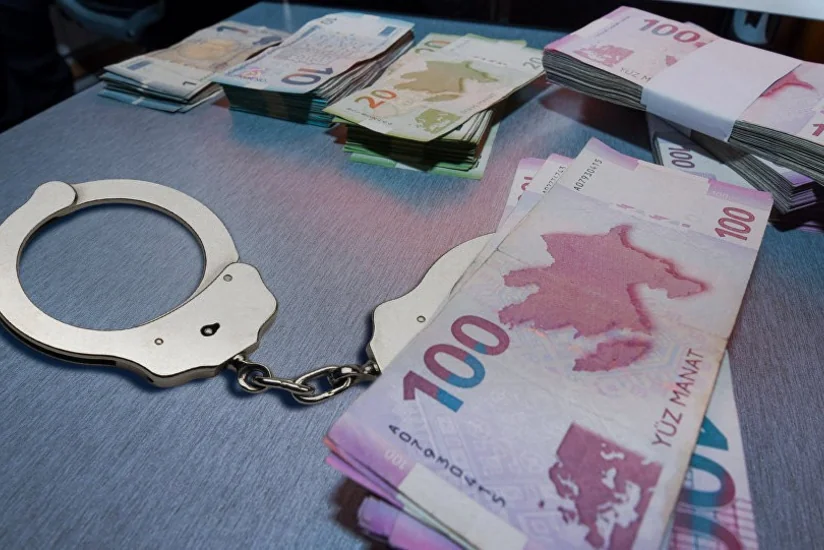 Gəncədə evdən 2 min manatlıq oğurluq edildi