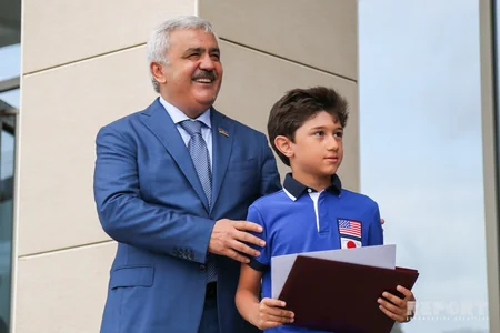 SOCAR President awards BTEC students the certificates for scholarships