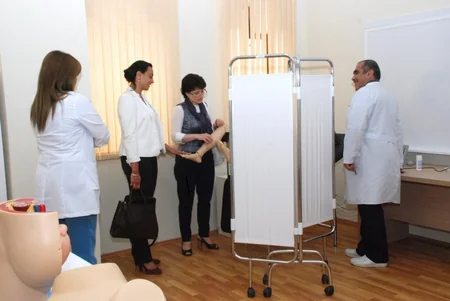 Fransanın Opere Singulari şirkəti Azərbaycanda klinika açmaq istəyir