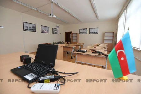 Kürdəxanıda tikilən yeni məktəbdən - REPORTAJ