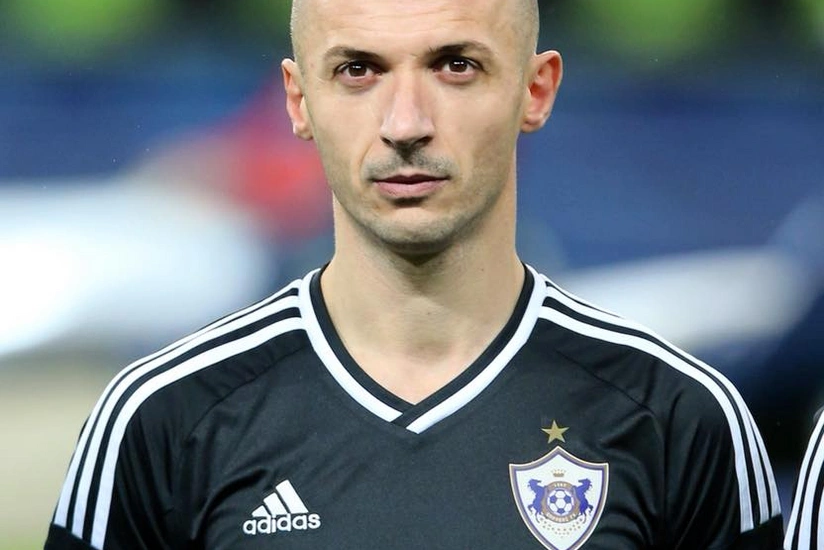 38 yaşlı Aqollidən baxımlı qol