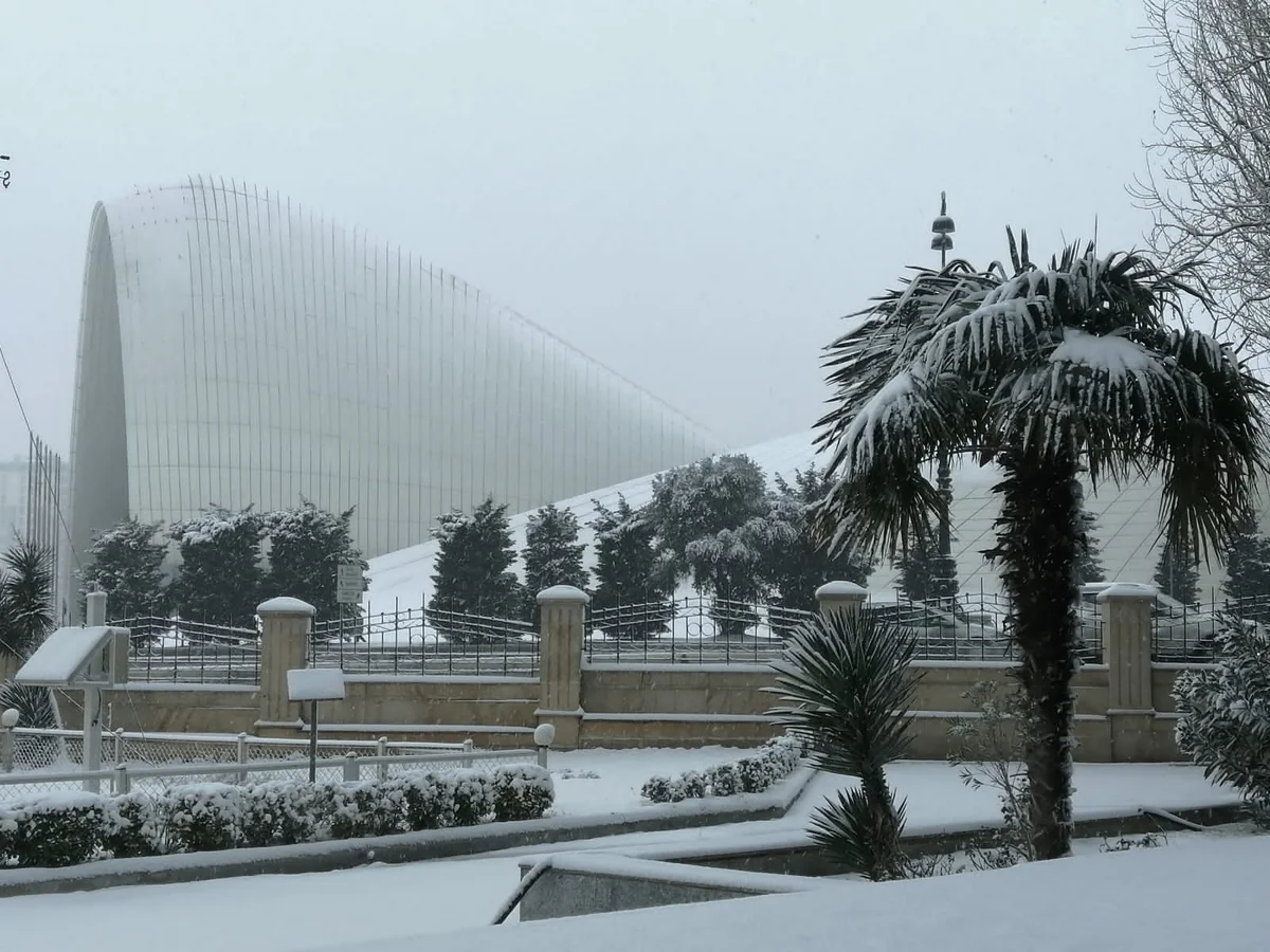 Bakıda və Abşeron yarımadasında qarın hündürlüyü 2 sm olub