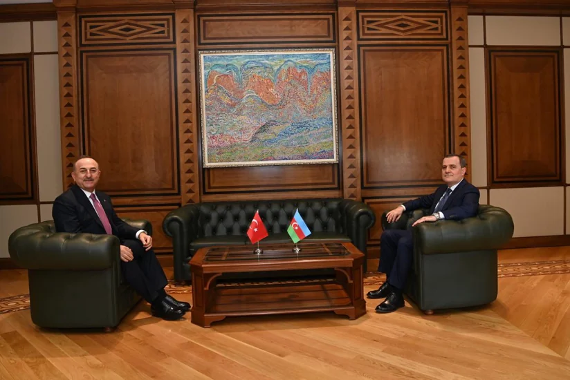 Azerbaijani, Turkish FMs hold phone conversation
