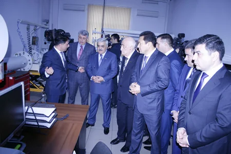 SOCAR prezidenti ''Qazservisinformatika'' Departamenti üçün yeni alınmış qurğulara baxış keçirib