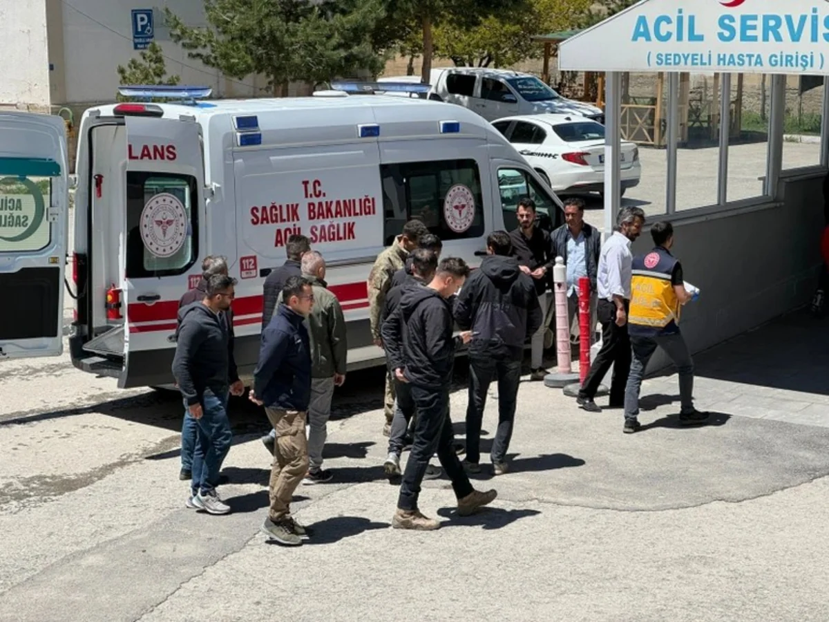 Türkiyənin İranla sərhədində hərbi maşın aşıb, 6-sı ağır olmaqla 11 nəfər yaralanıb