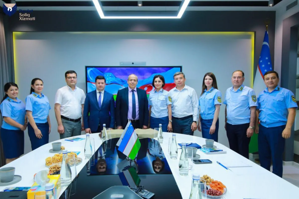 Azerbaijani delegation gets acquainted with activities of various Uzbek government agencies