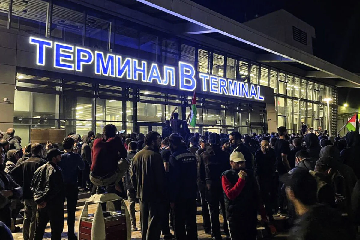 Более 200 человек задержаны после беспорядков в аэропорту Махачкалы