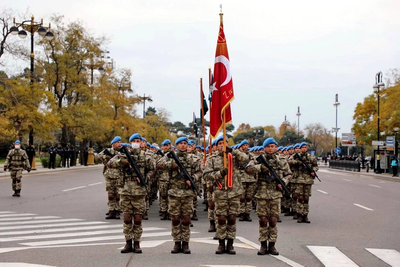 Türkiyə hərbçiləri Zəfər paradında keçid edib