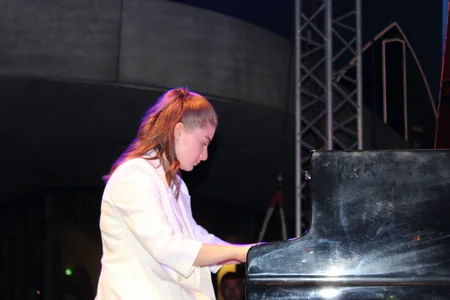 Heydər Əliyev Mərkəzinin parkında caz konserti təşkil olunub - VİDEO