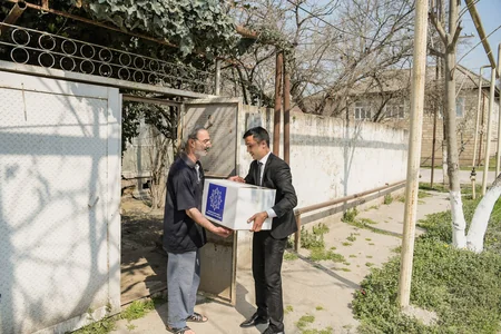 Heydər Əliyev Fondu aztəminatlı ailələrə ənənəvi Novruz sovqatları paylayır