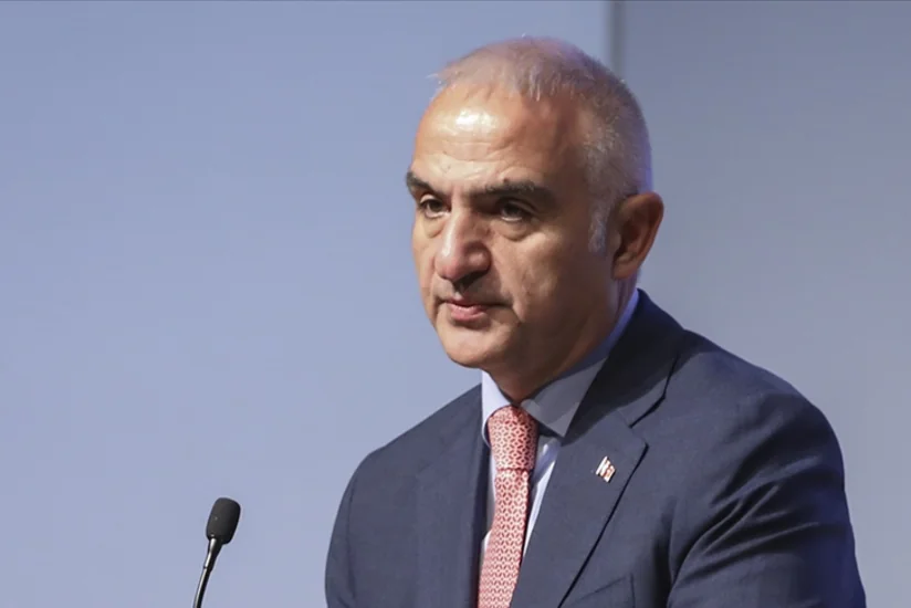 Türkiyəli nazir kurortda baş verən yanğına görə istefa vermək istəyir