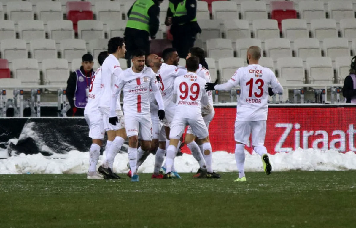Türkiyə Kuboku: Yarımfinalçılar məlum oldu