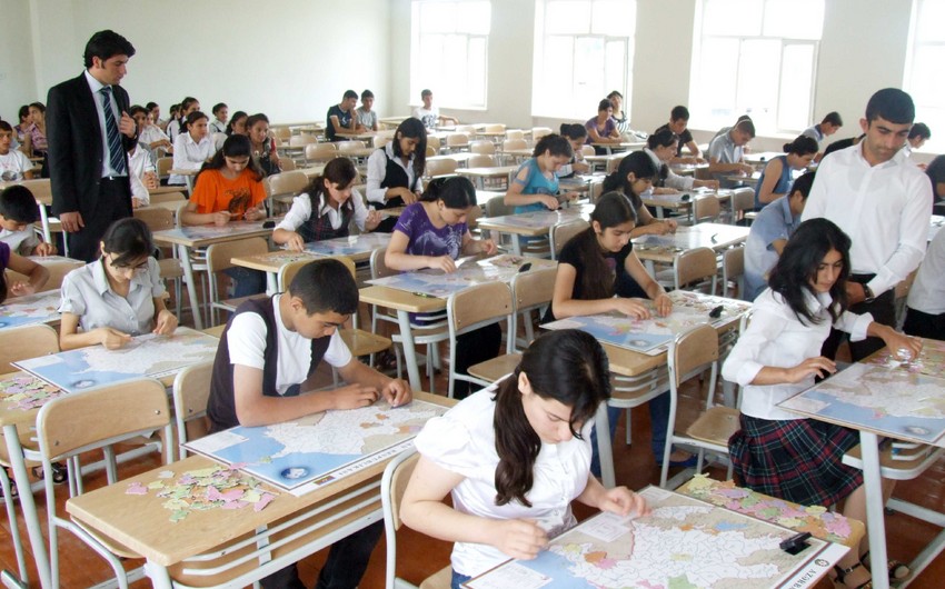 Azərbaycanda 12 illik təhsil sisteminə keçid üçün dərslik hazırlığı sahəsində yeni qaydalar tətbiq olunacaq