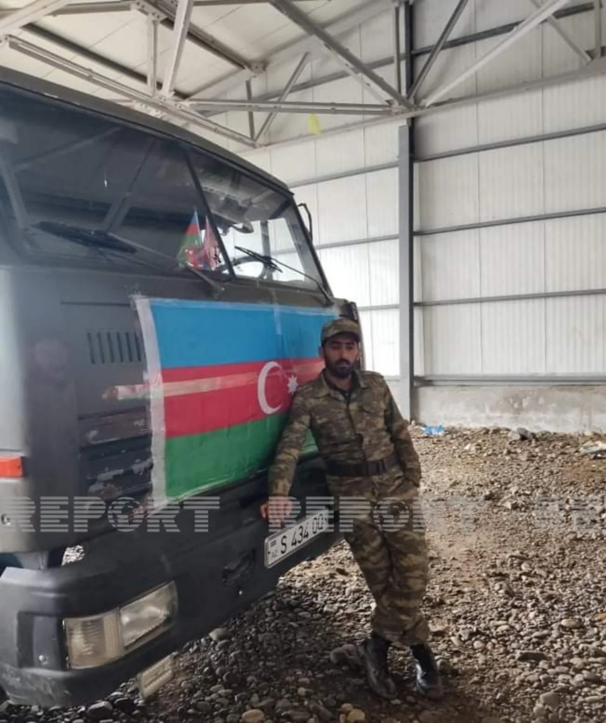 Герой, отправившийся на войну на собственном грузовике