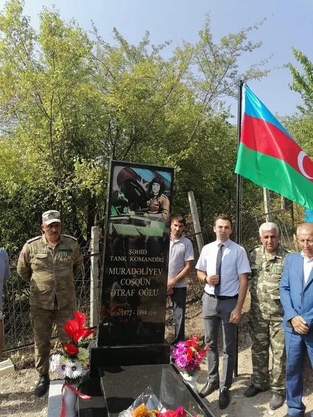 Birinci Qarabağ müharibəsində şəhid olmuş iki tankçımızın məzarı bərpa edilib