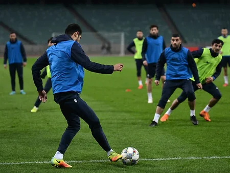 Azərbaycan yığması UEFA Millətlər Liqasındakı oyunlar ərəfəsində Bakı Olimpiya Stadionunda məşqə çıxıb