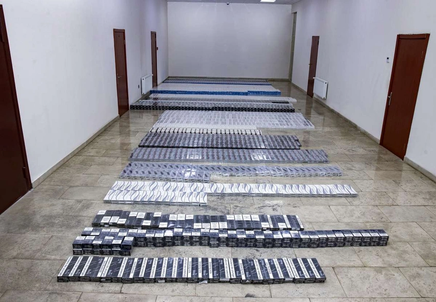 Azərbaycan gömrükçüləri tütün məmulatları və pirotexniki vasitələr aşkarlayıb