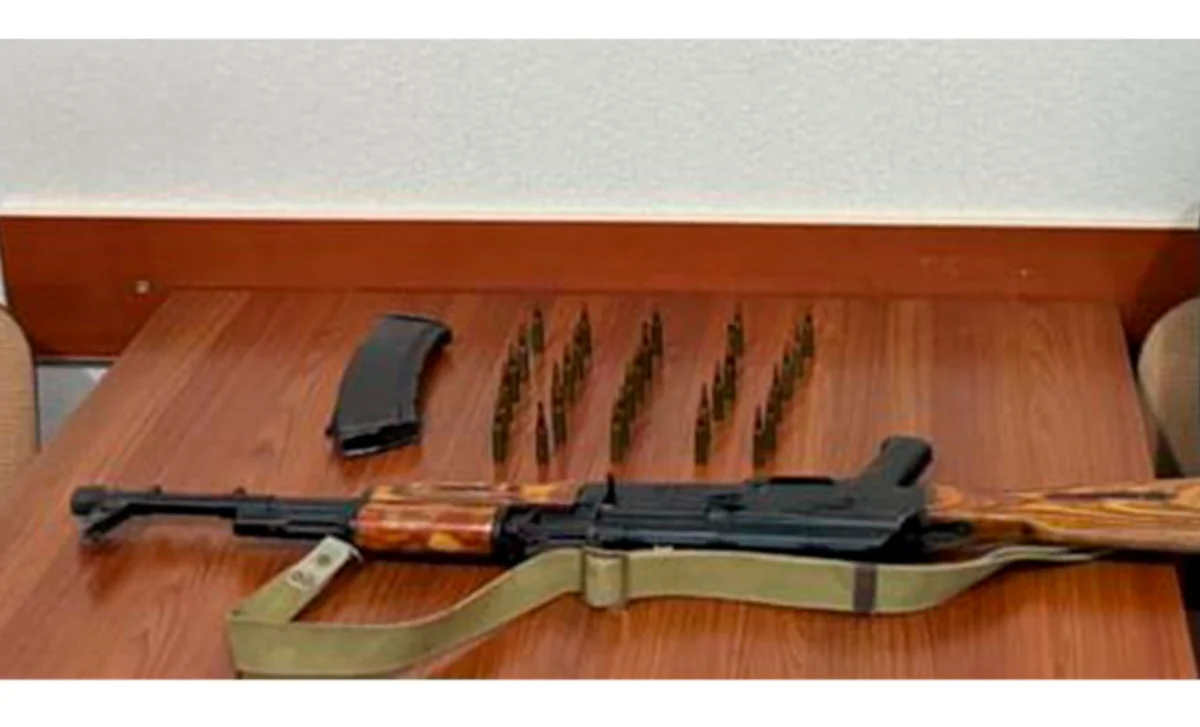 Yevlax sakinlərindən silah-sursat və narkotik götürülüb