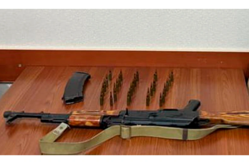 Yevlax sakinlərindən silah-sursat və narkotik götürülüb