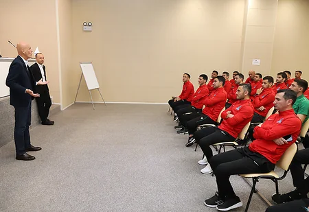 Pyerluici Kollina Bakıda AFFA-nın baş katibi ilə görüşüb