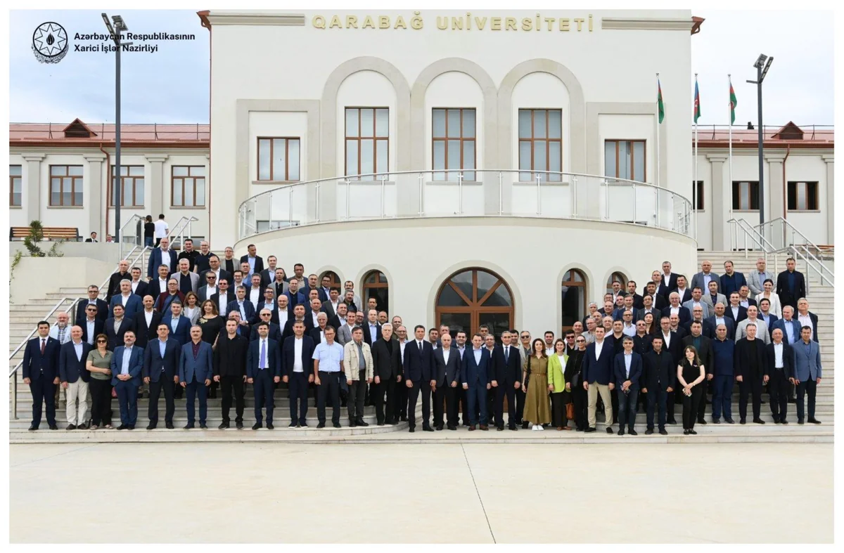 Azərbaycan diplomatları Qarabağ Universitetində xüsusi sessiya keçirib - YENİLƏNİB