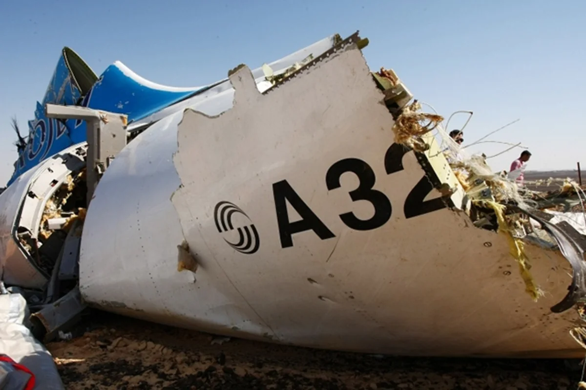Russian plane crash: UK suspects bomb was placed in hold