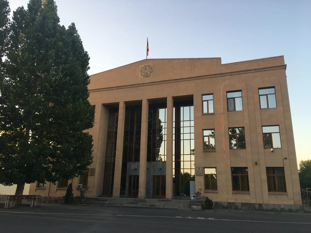 Суд в Ереване приговорил к условному сроку обвиняемую в похищении сына Пашиняна