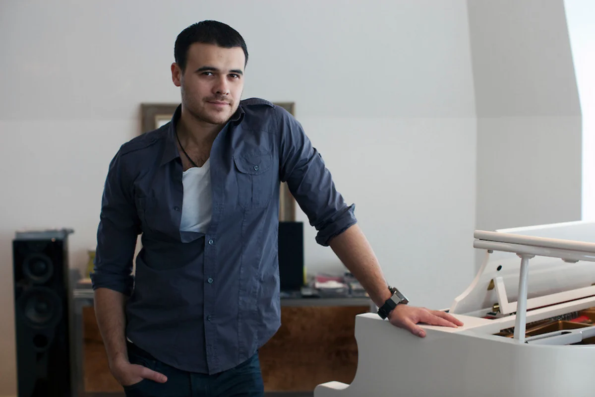 Emin talks about financing of ZHARA festival