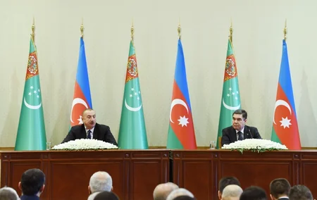 Azerbaijani, Turkmen presidents make press statements