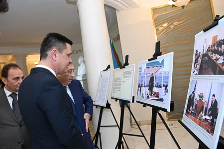 Bakıda Türkmənistan ilə diplomatik münasibətlərin 30 illiyi qeyd olunub