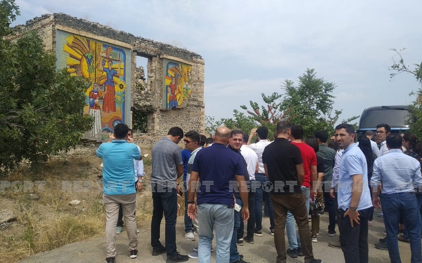 Xaricdə təhsil almış bir qrup məzunun Ağdama səfəri başlayıb