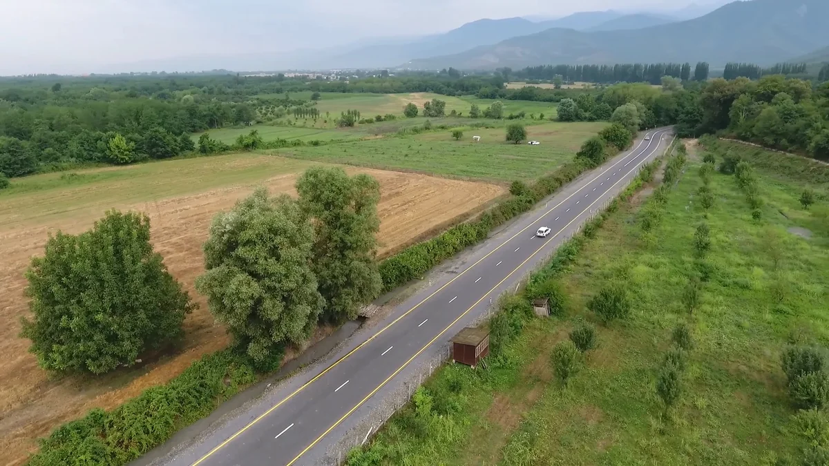 Balakəndə 18 min nəfərin istifadə etdiyi yol yenidən qurulub