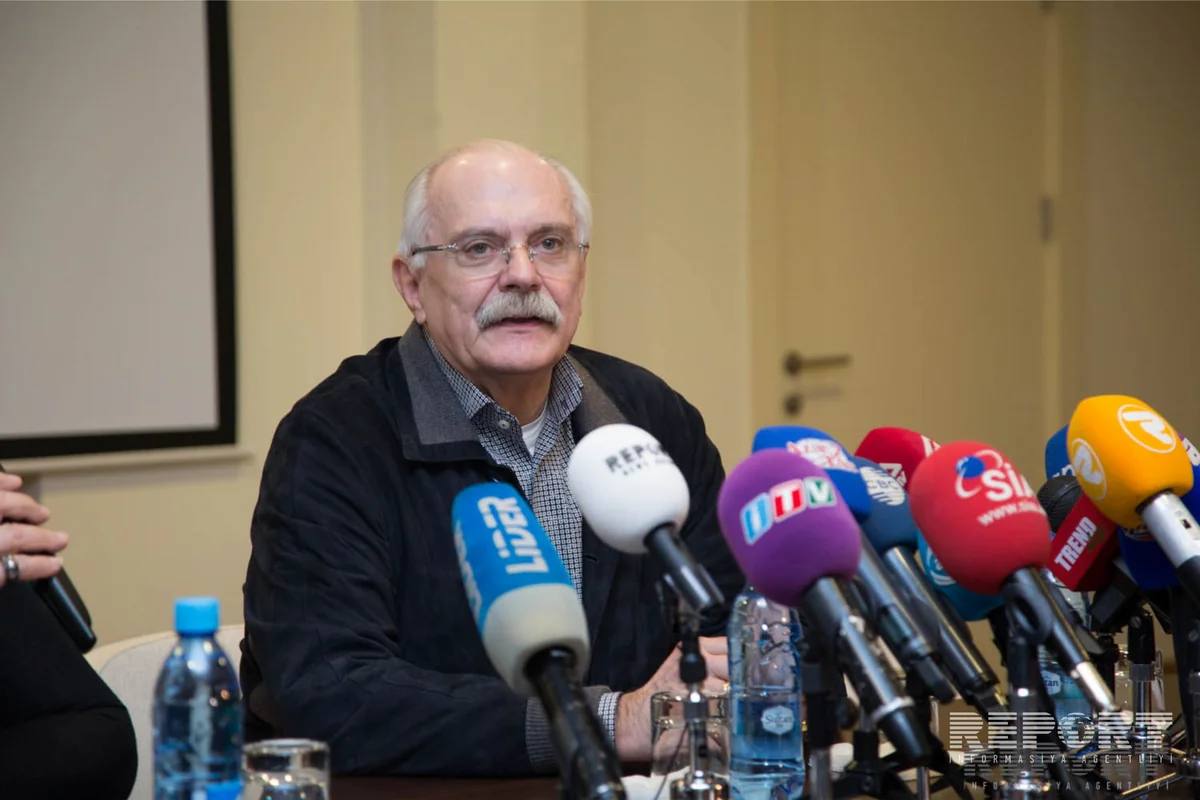 Nikita Mixalkov Bakıda ustad dərsi keçib