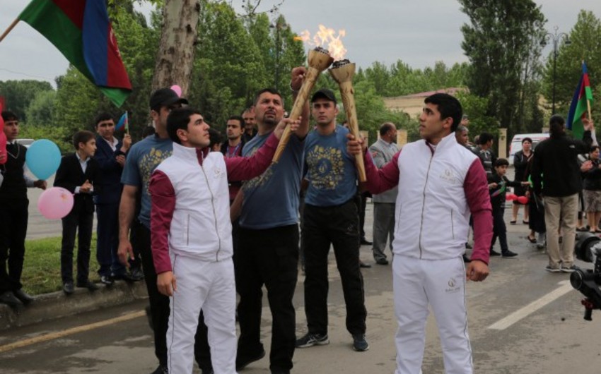 ​Bakı-2015 Avropa Oyunlarının məşəli Yevlax şəhərinə gətirilib - FOTO