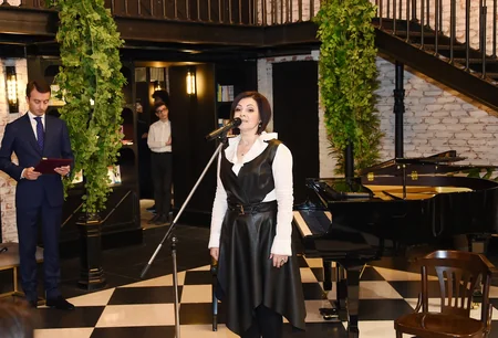 Bakı Kitab Mərkəzində “Yolum keçir Qarabağdan” adlı rəsm sərgisi açılıb