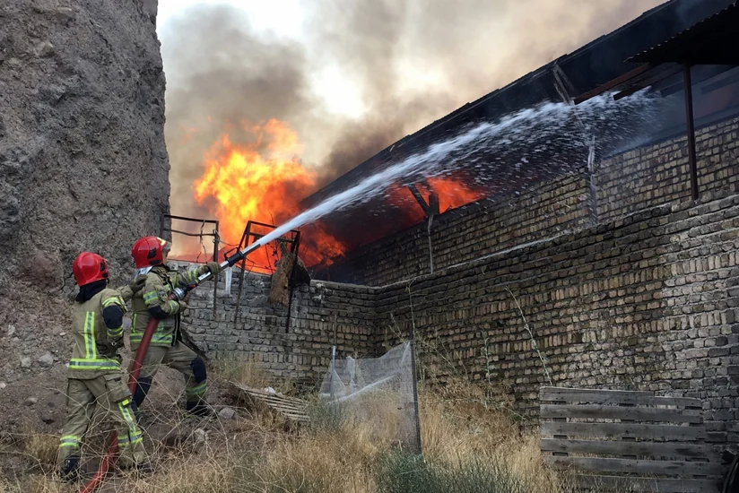В Иране из-за пожара на заводе пострадали более 20 человек