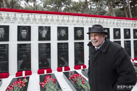 Azərbaycan xalqı 20 Yanvar şəhidlərini yad edir - FOTOREPORTAJ