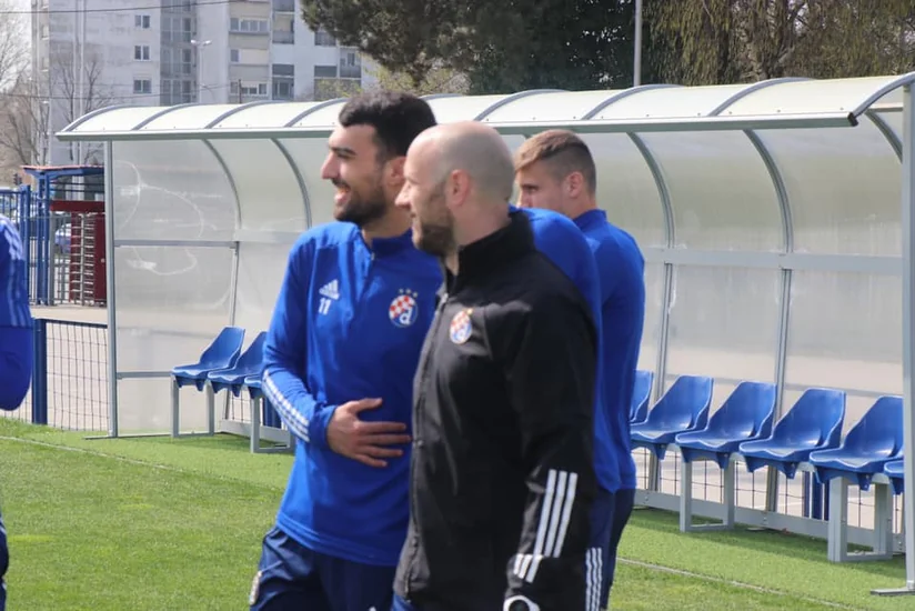 Mahir Emreli zədəsini sağaldıb, komanda ilə məşqlərə başlayıb