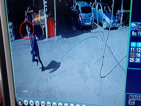 Bakıda qadının qızıl boyunbağısını ələ keçirən şəxs saxlanıldı
