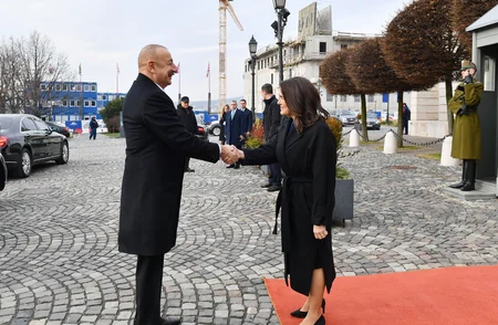 Prezident İlham Əliyevin Macarıstan lideri ilə təkbətək görüşü olub - YENİLƏNİB