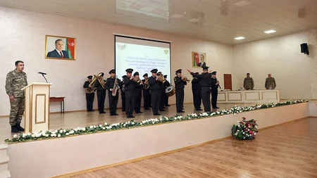 Dünya Azərbaycanlılarının Həmrəyliyi Günü və Yeni il münasibətilə Azərbaycan Ordusunda silsilə tədbirlər keçirilib